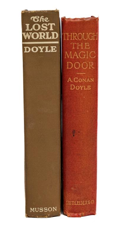 [LITERATURE] LOT OF 2 VOLS SOLD TOGETHER: ARTHUR CONAN DOYLE. A lot of 2 volumes sold together. Including: THROUGH THE MAGIC DOOR. London: Smith, Elder & Co., 1907. 1st edition. 8vo. Full red cloth. Gilt stamp and lettering on upper. Gilt let