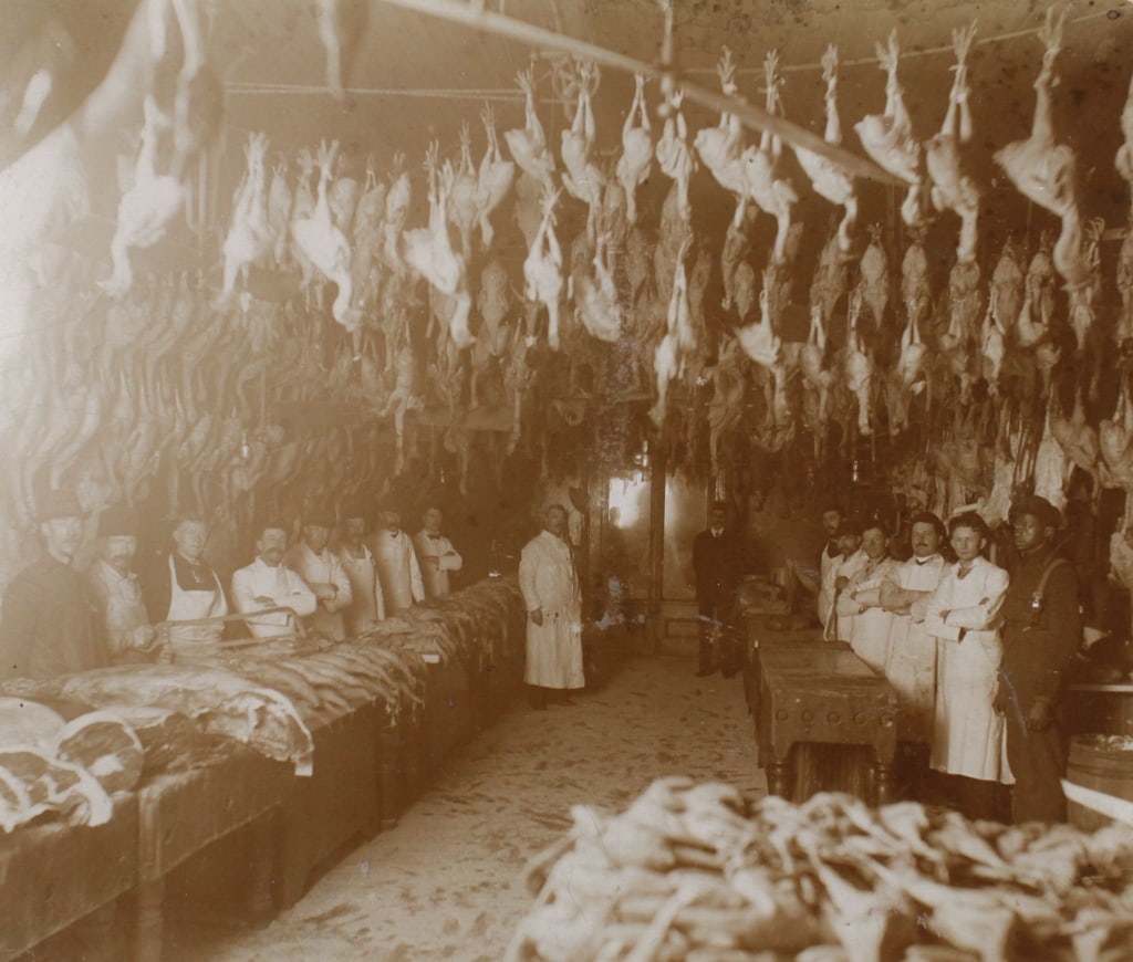 [STORE INTERIORS] LOT OF 5 PRINTS SOLD TOGETHER (1 of 2)