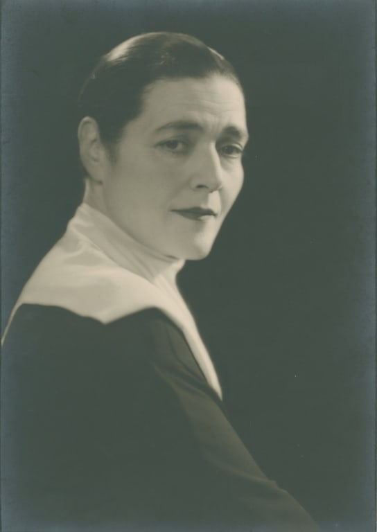 WILDING, DOROTHY. FANNIE HURST. (1938) (1 of 2)