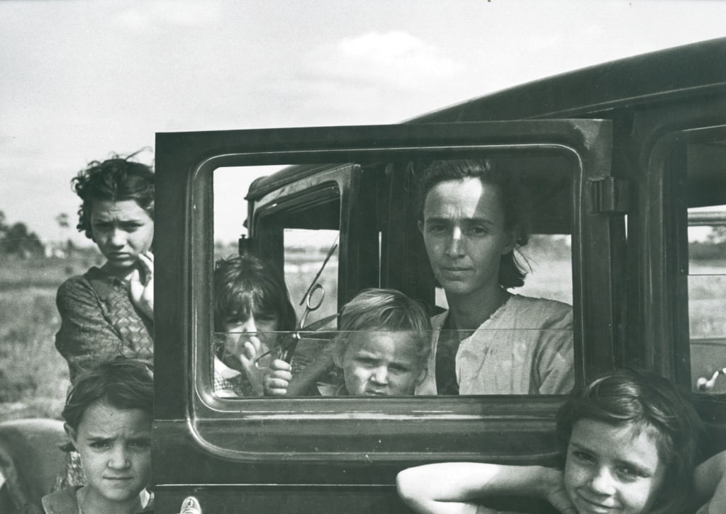 ROTHSTEIN, ARTHUR. MIGRANT FAMILY, OKLAHOMA (1936) (1 of 2)