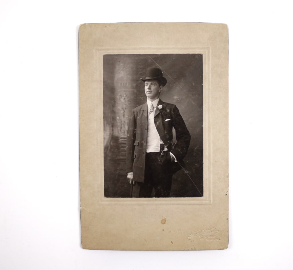 SIGNED CANADIAN PORTRAITS. LOT OF 5 SOLD TOGETHER: SIGNED CANADIAN PORTRAITS. A lot of 5 prints sold together. Including: WARD, A.R. (Toronto). POLICE INSPECTOR E. BOLTON. 1910. Mounted to card, photographer's stamp at lower right. * NOTMAN, WILLIAM (