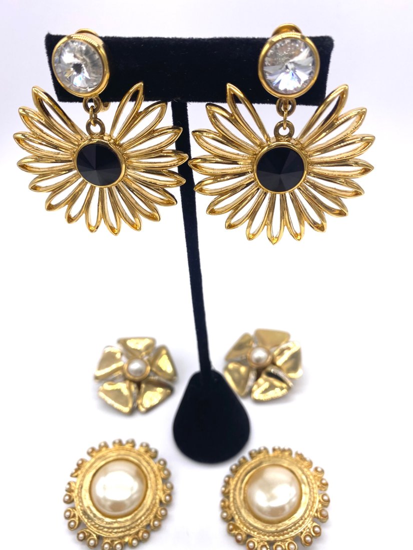 Lot of 3 Pairs Designer Costume Jewelry Clip ons (1 of 4)