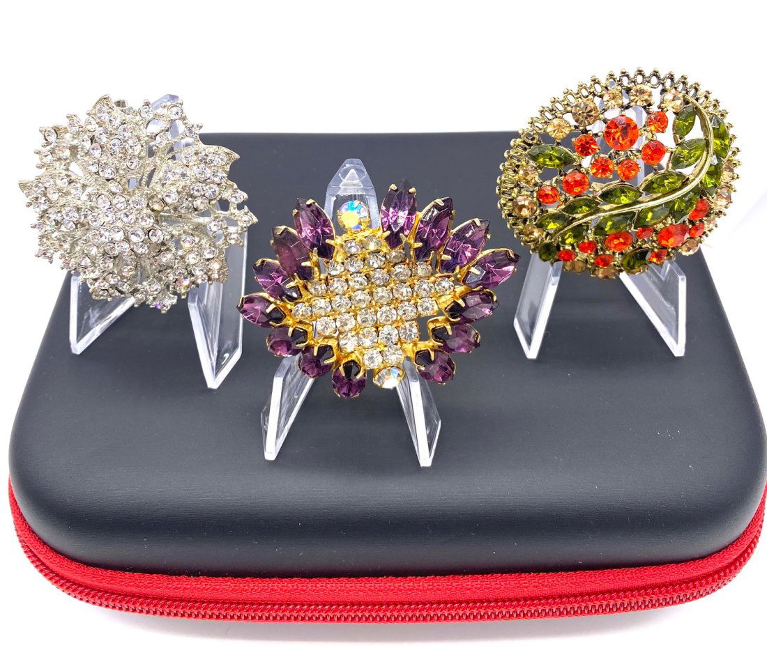 Lot of 3 Costume Jewelry Pins (1 of 5)