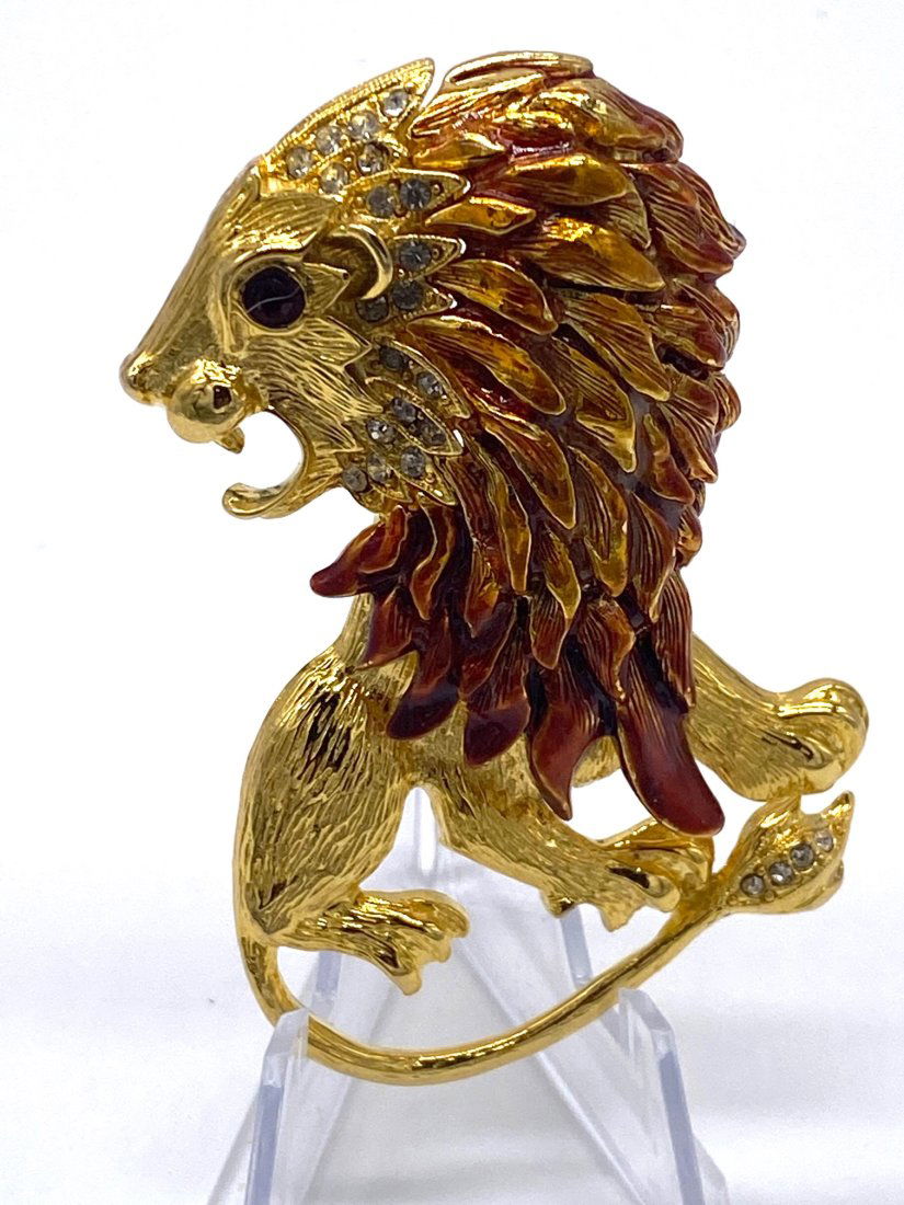 Large Lion Brooch by Graziano: This Graziano lion pin is very well done with enamel stones, beautiful gold tone and big ferocious expression. It measures over 3 inches. Quite substantial piece. This sale is online only-no public pr