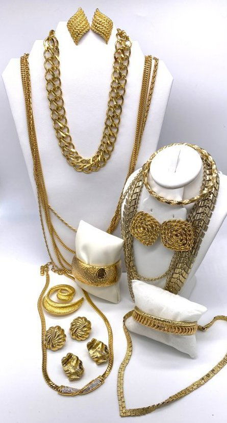 Gold Tone Lot: This 13 pc gold tone lot is a great lot . All sellable and in good condition. This sale is online only-no public preview or live in house sale will be held. Please ask for additional photos or informa