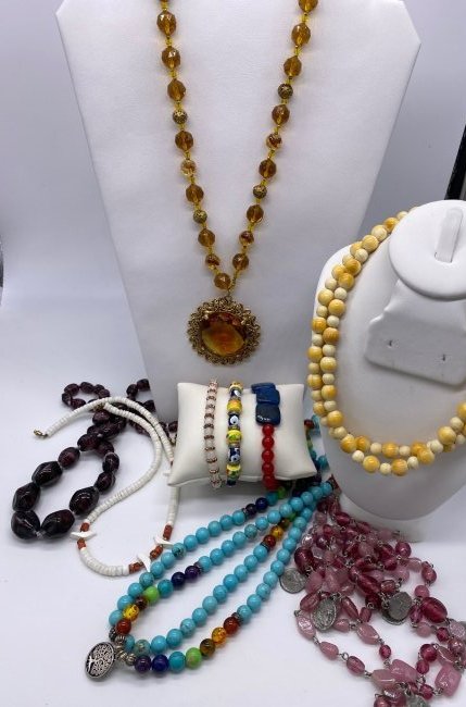 Group of Beaded Necklaces and Bracelets: This group consist of nine different types of beads. Some are on string, some are on the wire. Some are gemstones, molded glass, beads on chain, bone, hand knotted & semi precious. Measurements are 16