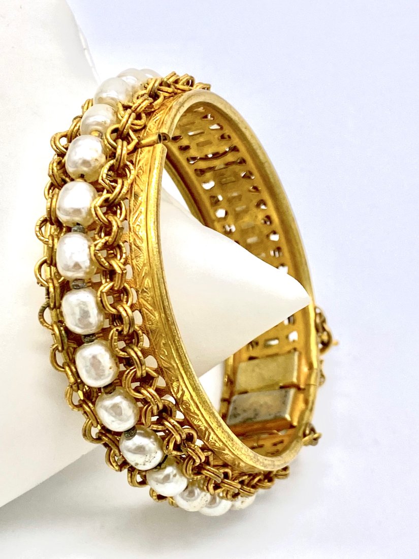 1950s Miriam Haskell Pearl Bracelet (1 of 9)