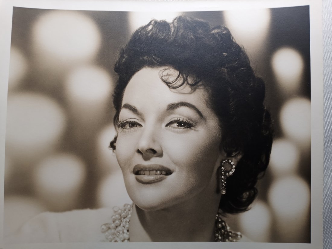 Mari Blanchard- Classic Femme Fatale of B Movies: Mari Blanchard- Classic Femme Fatale of B Movies. Famous 1950's-1960's. Original Photo. All photos bought from the former collection of Robert Osbourne. This sale is online only-no public preview or l