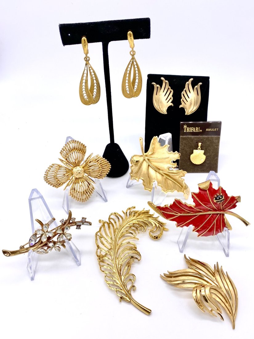 Group of Trifari Gold Tone with Stones and Enamel Costume Jewelry (1 of 5)