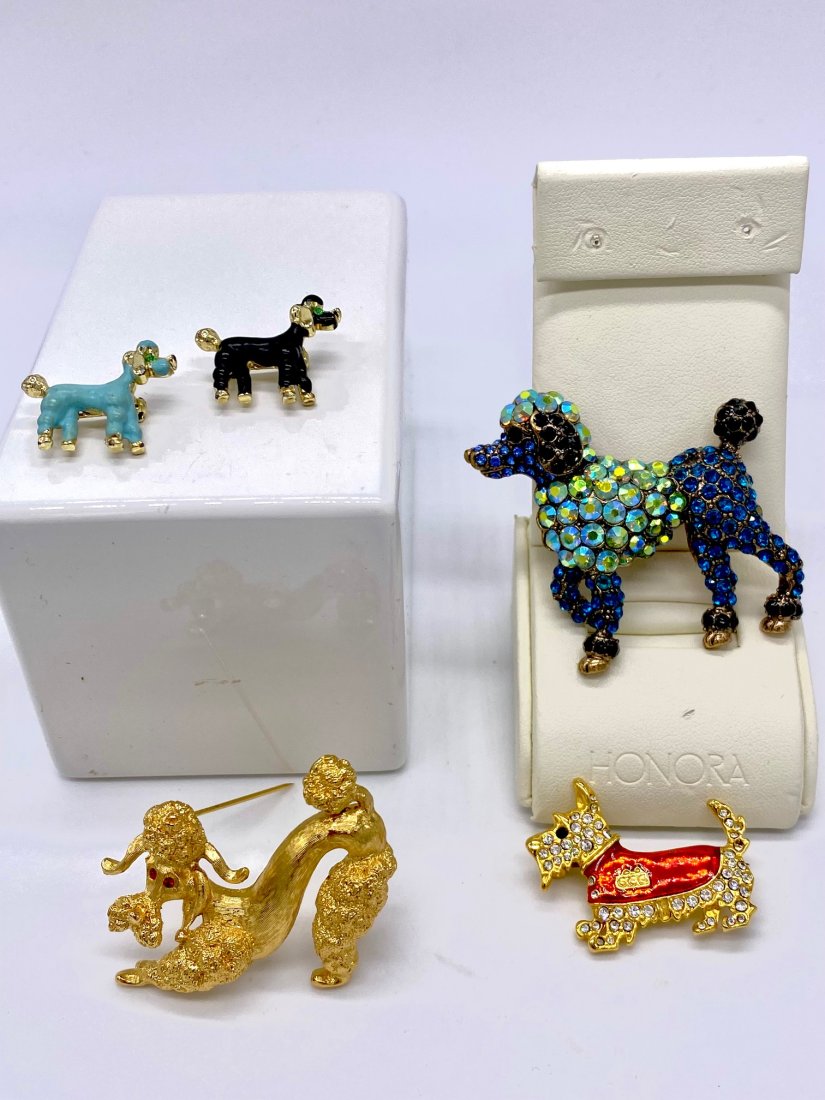 A Lot of Five Costume Jewelry Dogs (1 of 6)