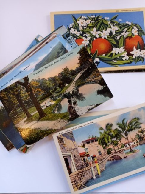 350 Vintage Postcards (1 of 3)