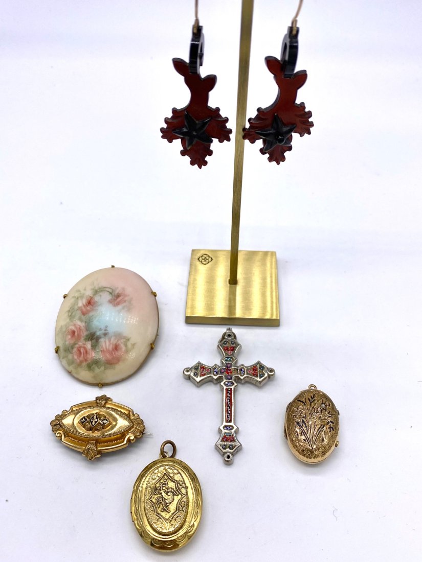 Beautiful Victorian lot of Jewelry (1 of 5)