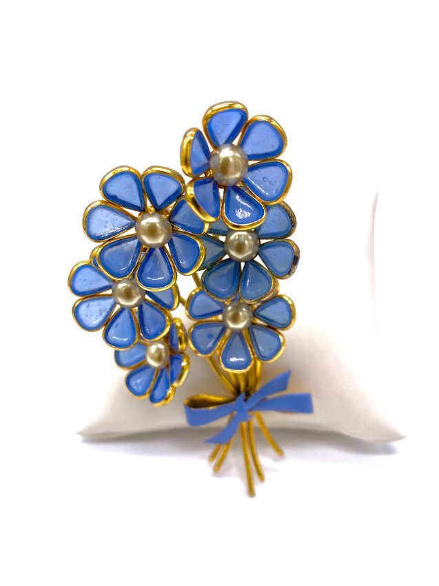 Lg. Magnificent Trifari Six Flower Gripoix Poured Glass Brooch (1 of 4)