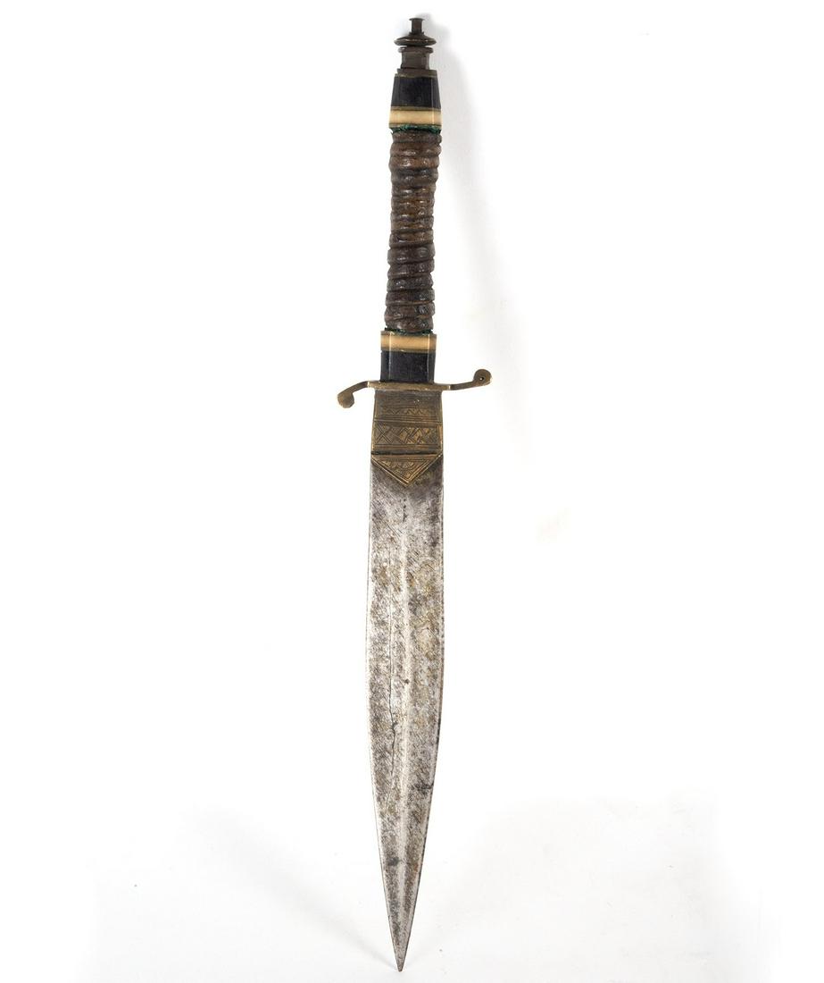 Spanish Dagger in Bronze and Ebony, 17th century (1 of 3)