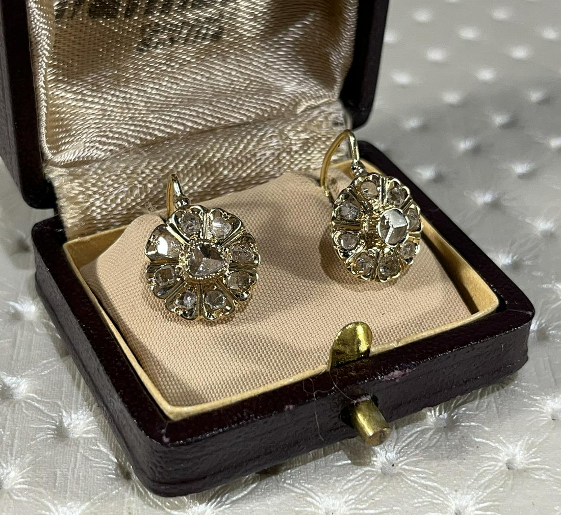 Pair of Victorian earrings in 9K gold and old-cut diamonds (1 of 2)