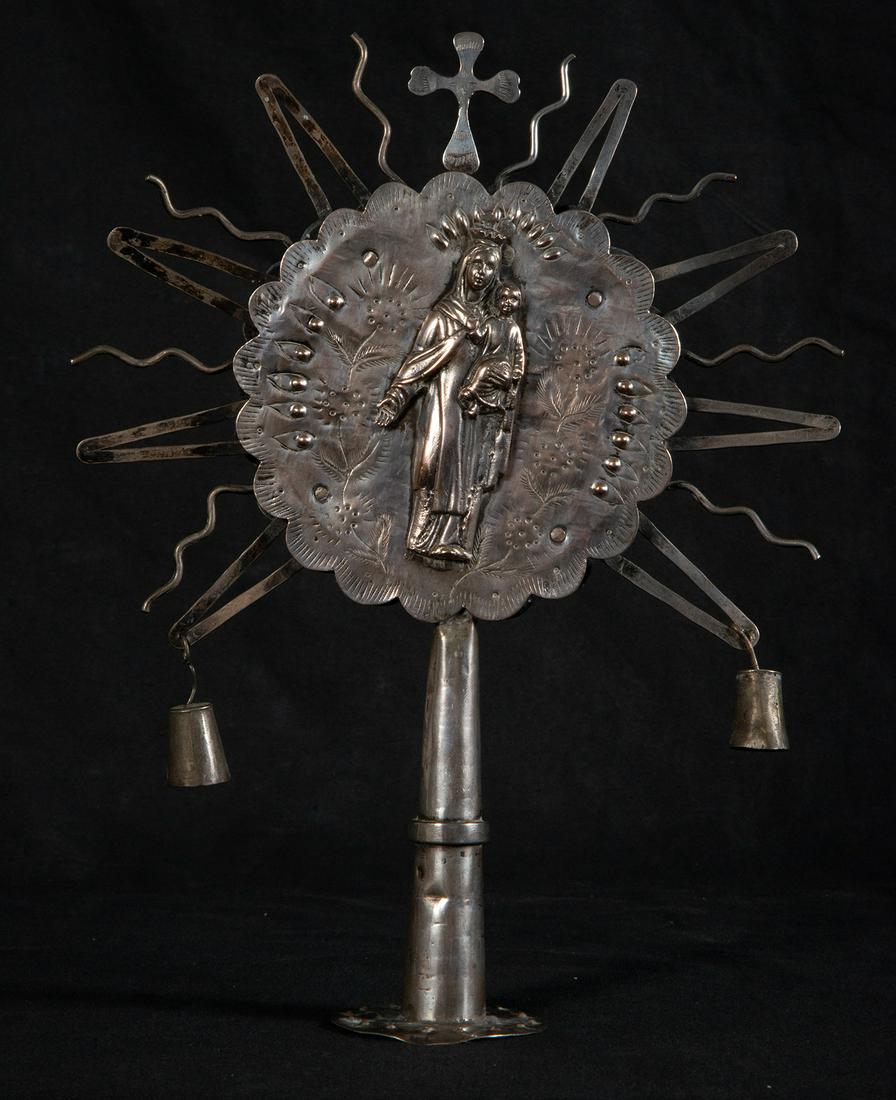 Auction of Processional Cane in Silver, Spanish or colonial Novohispano work from the 17th century (1 of 3)
