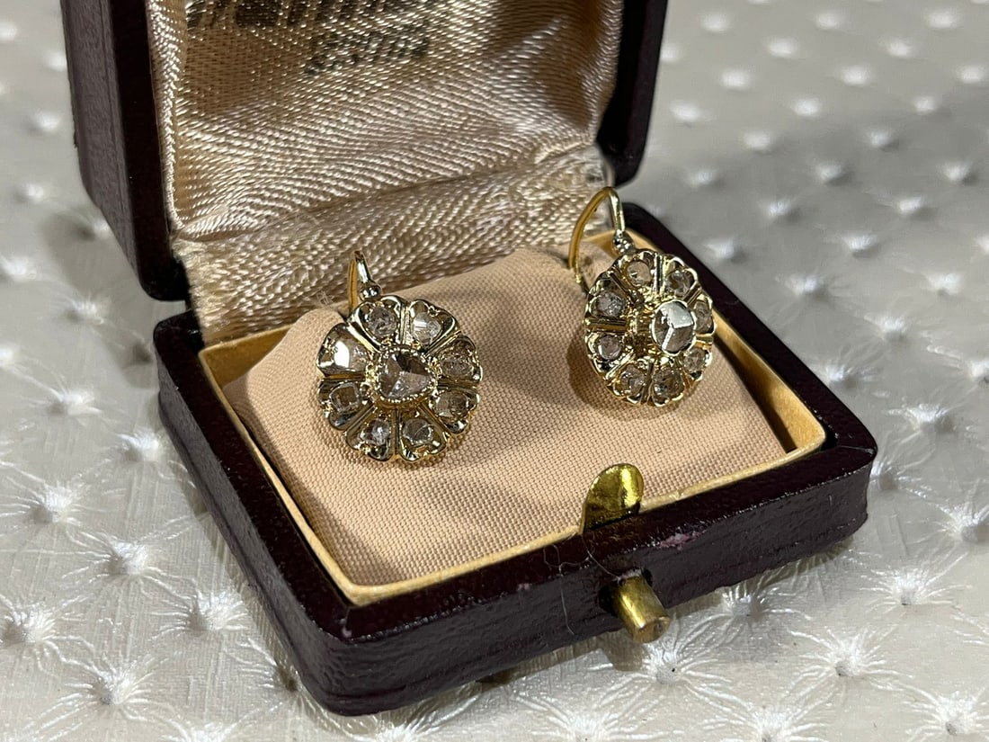 Pair of Victorian earrings in 9K gold and old cut diamonds (1 of 1)