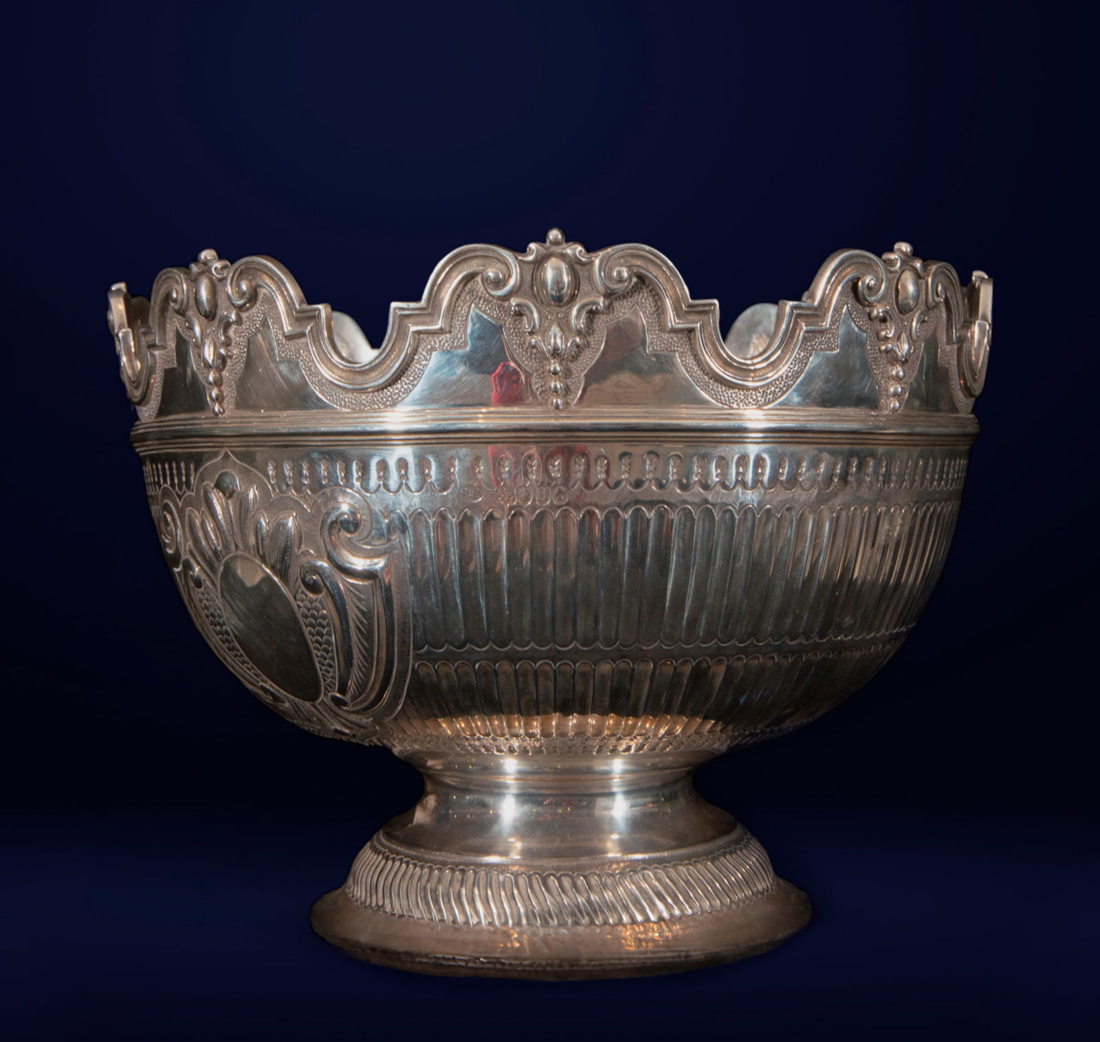 Large Victorian Cooler in Sterling Silver English silversmith Stephen Smith marks corresponding to (1 of 4)