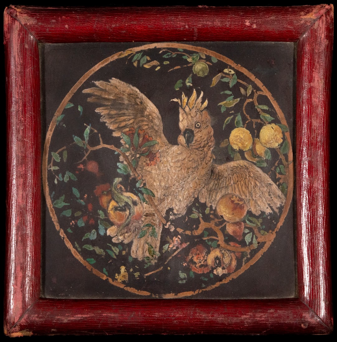 19th century Mexican box, Mexico: In embossed leather and painted metal lid representing a Cockatoo. Measurements: 10 X 20 X 20 cm