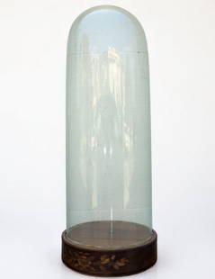 Pair of Elizabethan glass lanterns (19th century): Glass and marquetry base, Measurements 66 x 23 x 23 cm