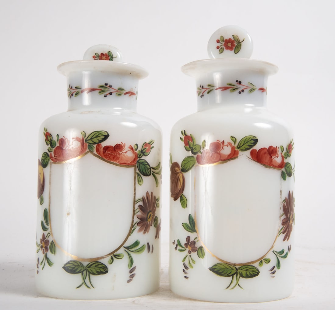 Pair of Opaline flasks, 19th century: Measurements: 23 x 10 x 10 cm