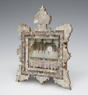 Very Rare 19th Century Diorama of Jerusalem Grand Tour of the Holy Land in Mother of Pearl and: 28 x 32 cm. Unreserved lot, liquidation of an important private collection of ancient art.