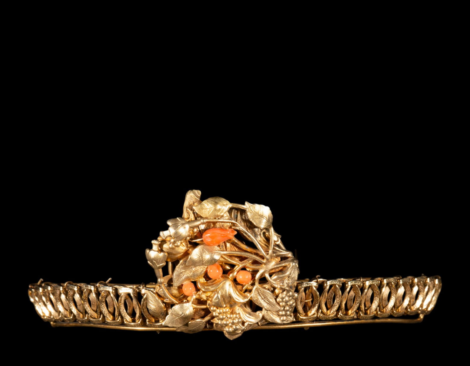 Gold metal tiara with a central motif with plant decoration and cabochon-cut coral balls: 4 to 4.5 mm