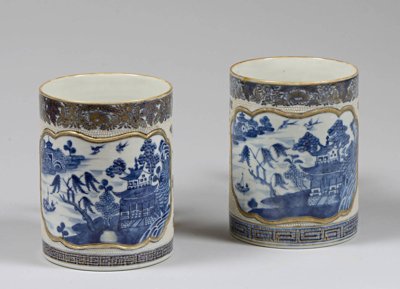 Pair of elegant Qianlong Planters in Chinese East India Company Porcelain for export - Qing Dynasty,
