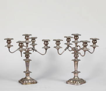 Pair of distinguished five-armed candelabras. 950 Sterling Silver. 45x45x45cm: 45x45x45cm. Each.
