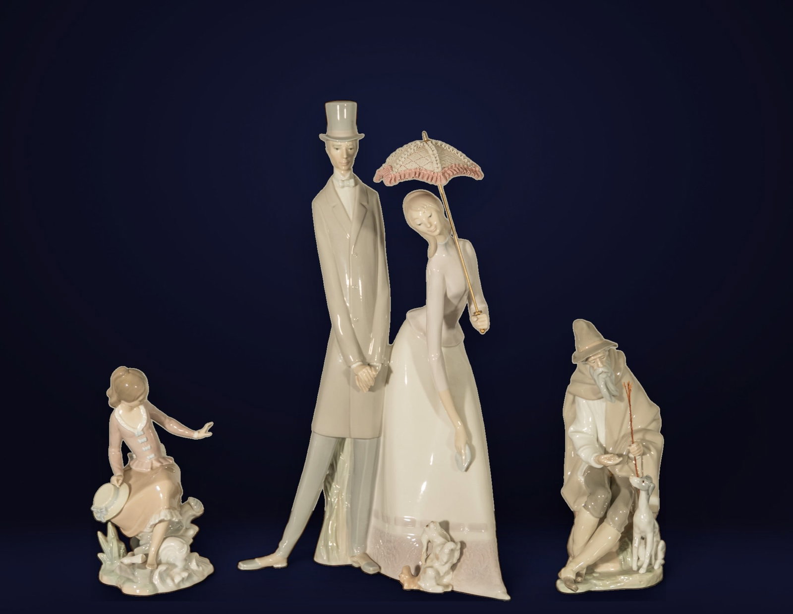 Lot of 3 Lladró ceramics, 20th century: 50 x 32 x 13 cm, the largest