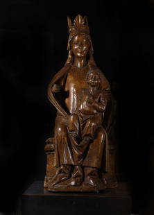MONUMENTAL VIRGIN "SEDES SAPIENTAE" HISPANO - FLEMISH GOTHIC FROM THE 13TH CENTURY - EARLY 14TH: 110 x 45 x 44 cm. European private collection, prior to 1980. Natural wood in its original colour. Conference on Romanesque architecture in the province of Palencia. 5-10 August 1985. Palencia Provinc