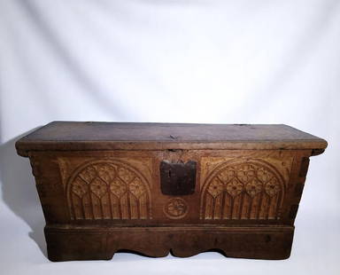 OAK CHEST, GOTHIC STYLE, 18TH CENTURY – ENGLAND: Dimensions: 47 x 104 x 34 cm. IN OAK
