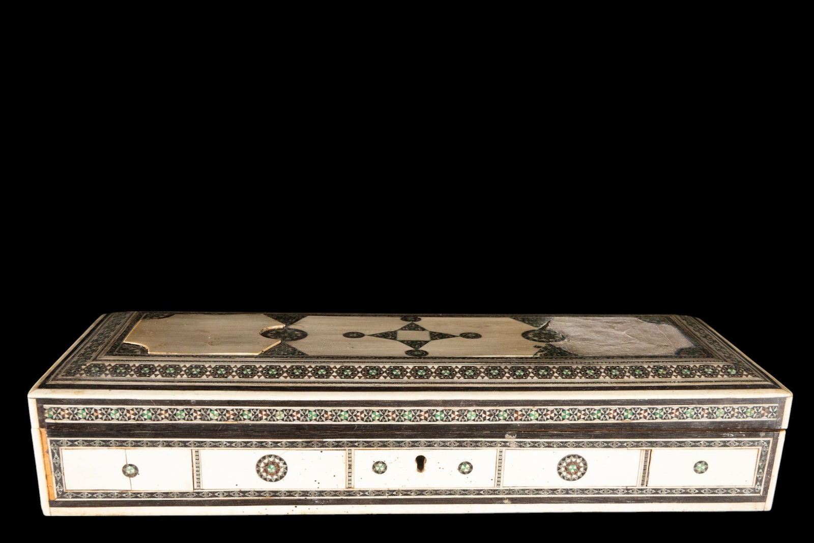 Anglo Indian box made of wood and bone, late 19th century, early 20th century: 6 cm x 30 cm x 11 cm