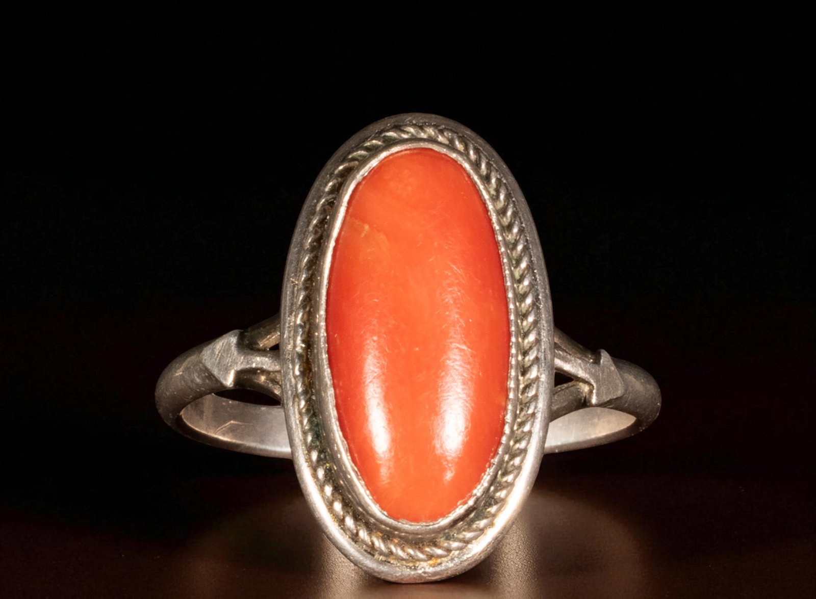 Berber silver ring with Mediterranean coral cabochon: Size 12-55, weight 2.5 g