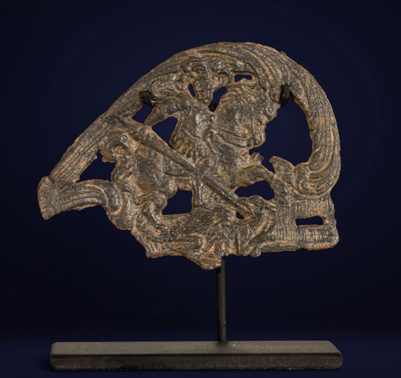 Very rare Byzantine Saint George in Lead, Byzantium, 10th century: Early Christian - Byzantine - Orthodox art. Dimensions: 7 x 9 cm. Provenance: Important European private collection.