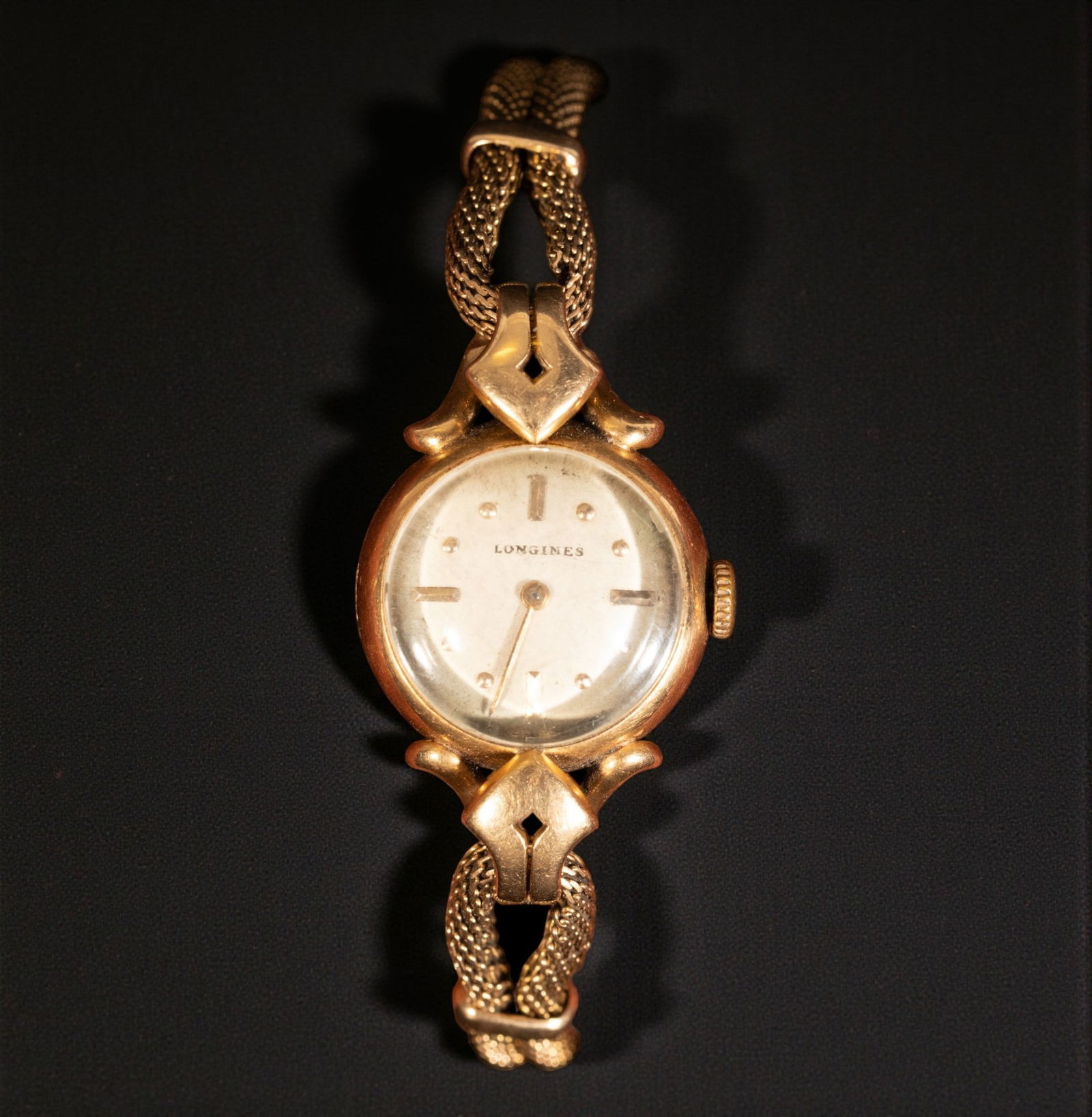 Beautiful Longines Ladies' Watch in 18k Gold, 1950s: Made of 18k gold. Weight in gold without mechanism approx. 15g