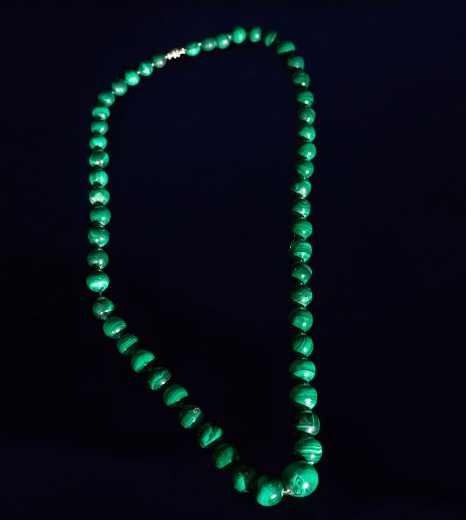 Malachite bead necklace: Malachite, 25 cm.