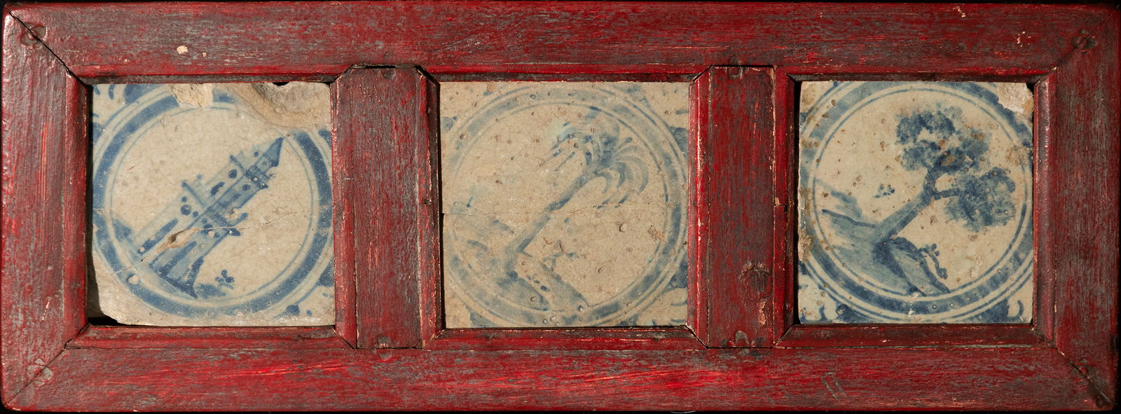 Lot of 3 Triana ceramic tiles, 17th century: 52 x 20 cm, framed.