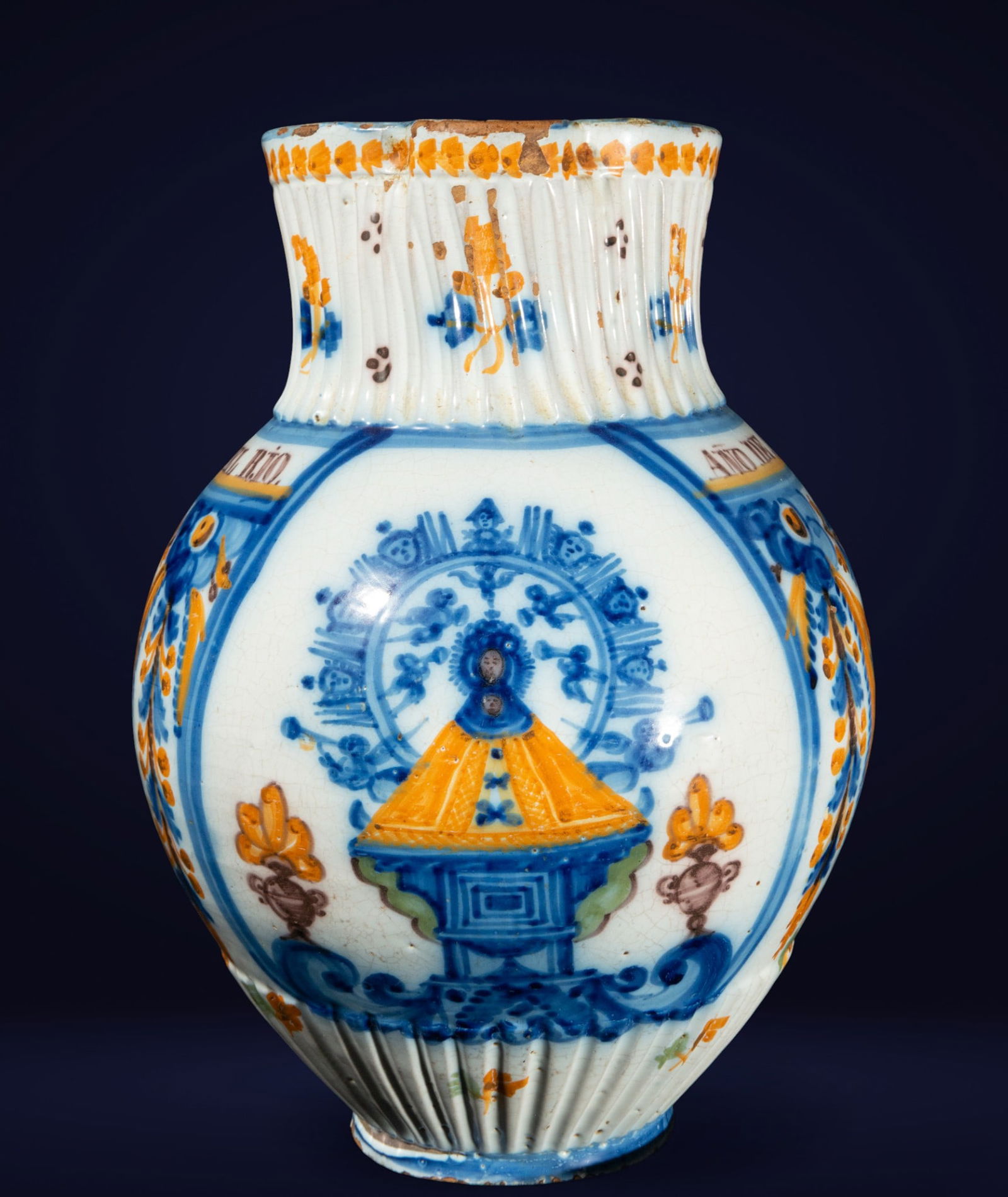 Talavera ceramic jug, 18th century (1 of 4)