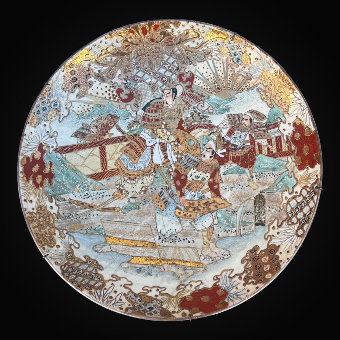 Large Japanese Satsuma Plate, Meiji, 19th century (1 of 8)