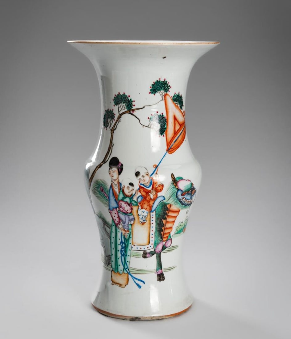 19th-century Chinese vase in glazed porcelain (1 of 8)
