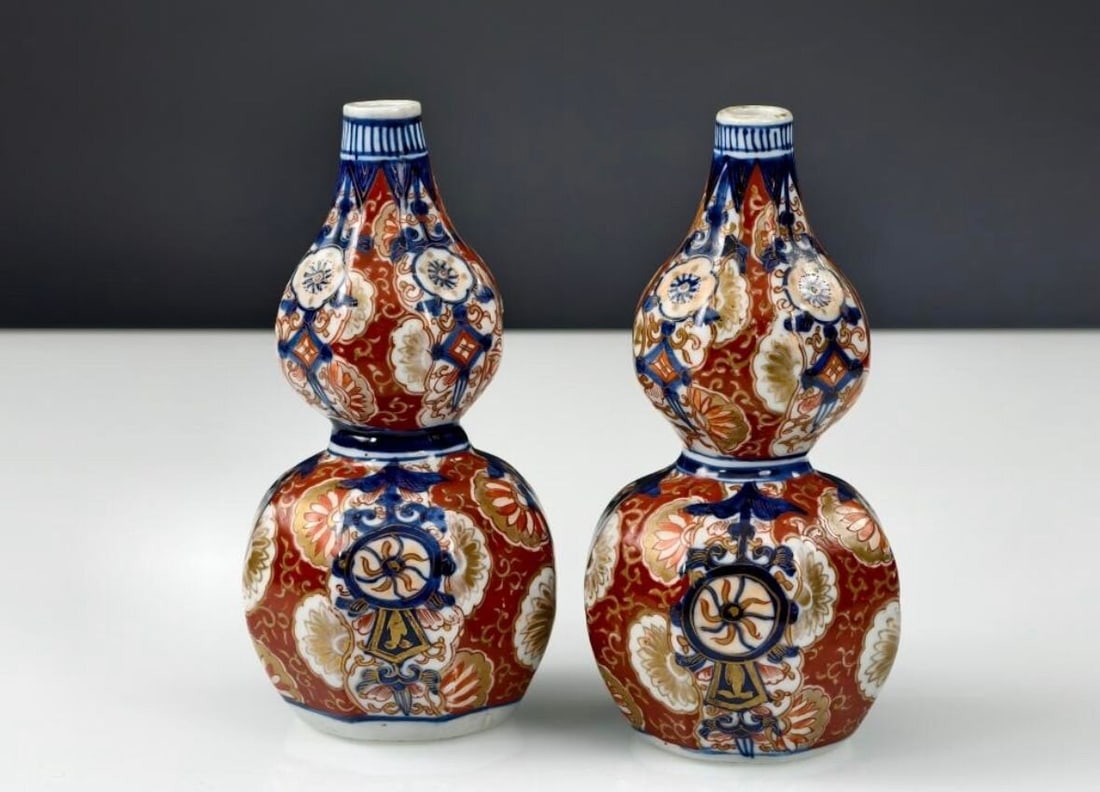Pair of 19th Century Japanese Meiji Bottle Vases (1 of 3)