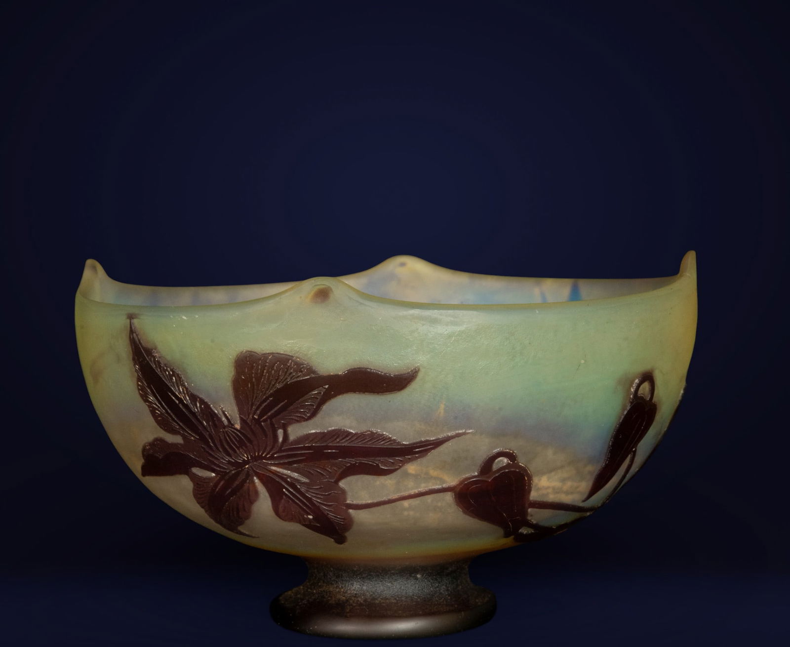 Exceptional Galle Art Nouveau Centerpiece Fruit Bowl from the years 1900-1920 (1 of 6)