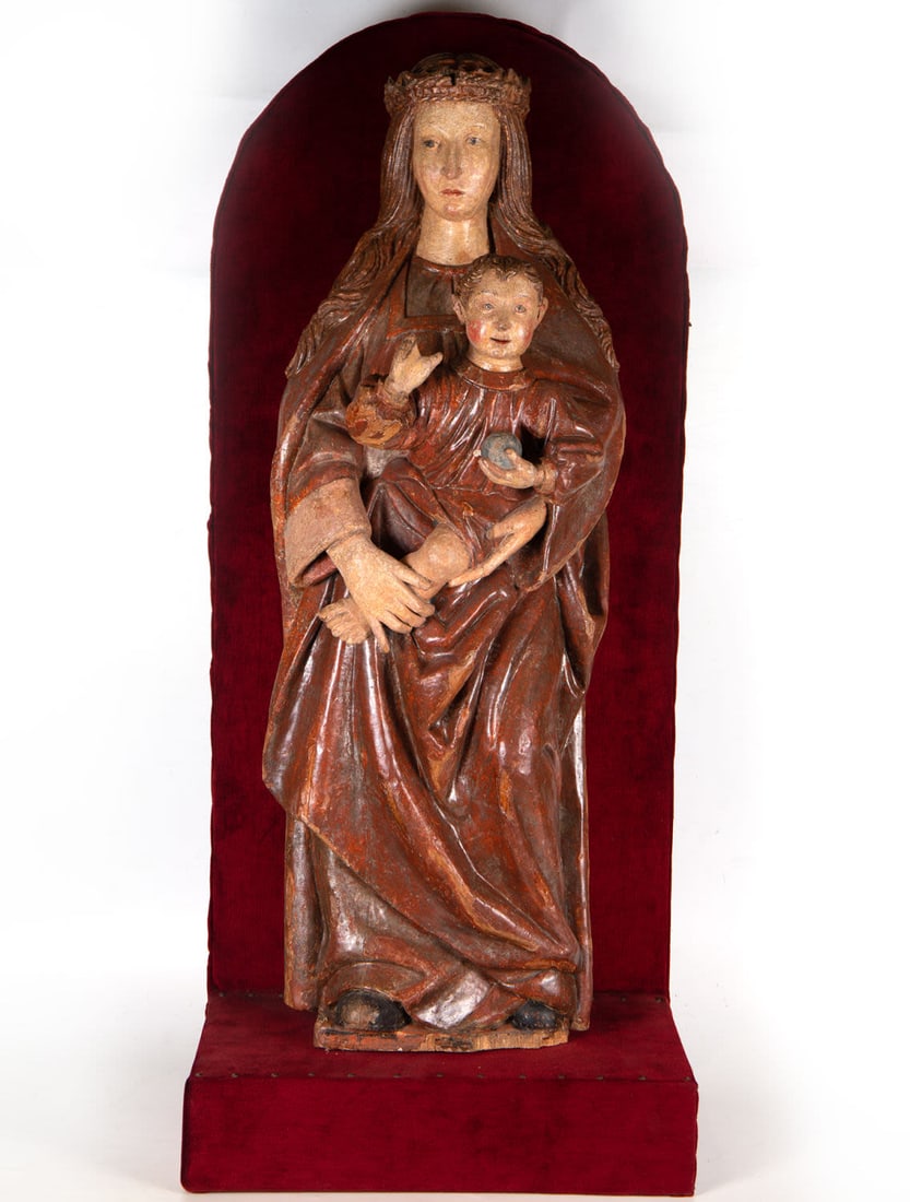 Large Virgin of Mechelen with Child in Arms, school of Mechelen, XV - XVI century: In carved and polychrome wood, measurements: 92 X 32 X 25. Provenance: important private collection.