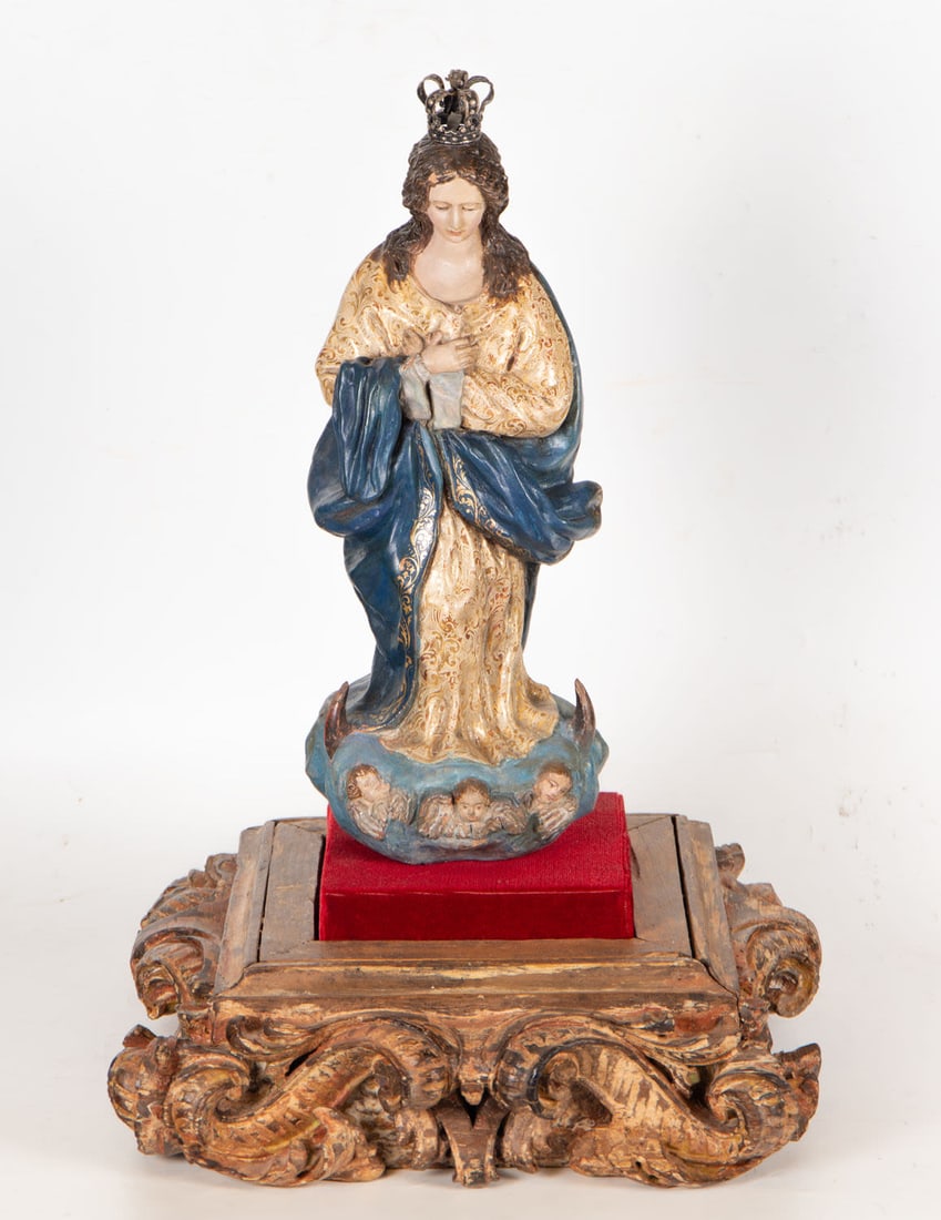 Immaculate Virgin in Terracotta with Silver Crown, 17th century Spanish school: In polychrome and gilt terracotta. Total measurements: 46 x 16 x 14 cm. Base measurements: 14 x 34 x 34 cm