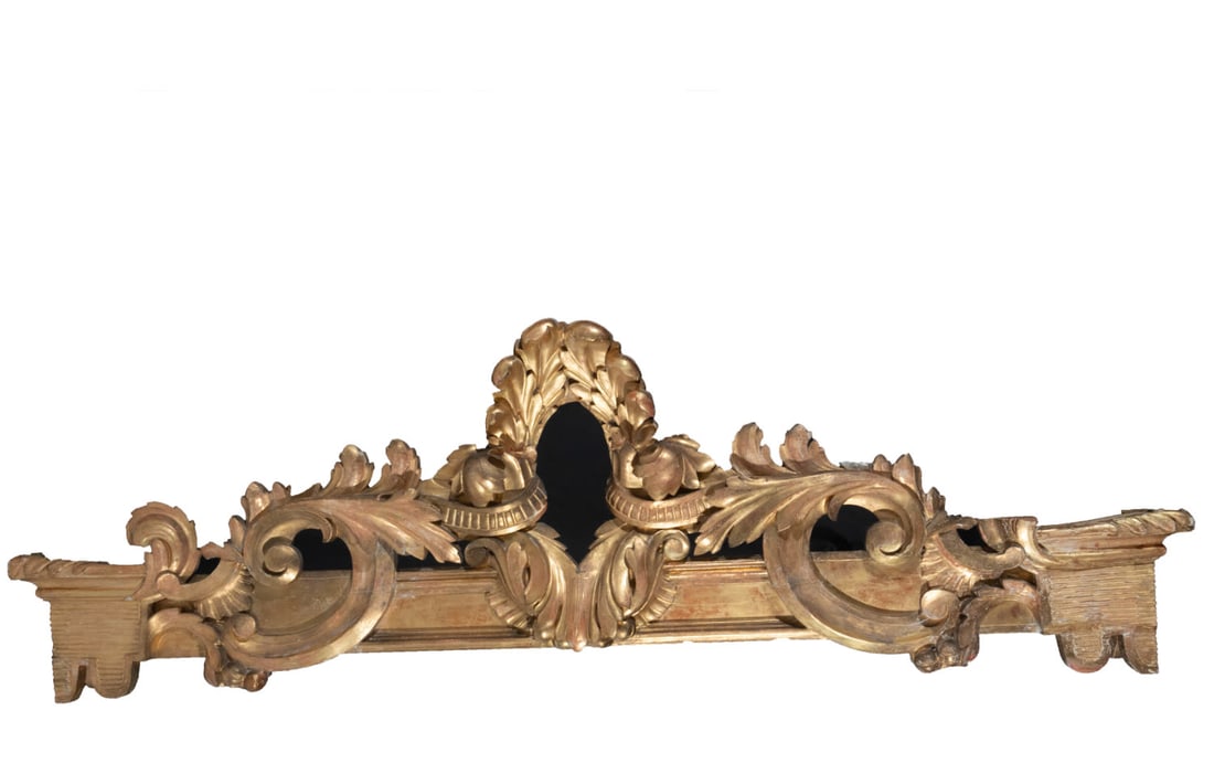 Grand Curtain Gallery in giltwood from the 19th century (1 of 10)