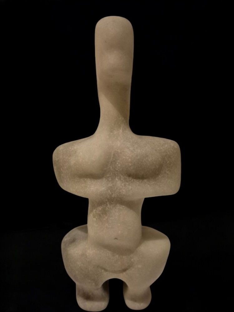 Neolithic steatopygous female figure in marble – No. 4 (Eastern Europe / Black Sea, c. 5000–3000 (1 of 3)