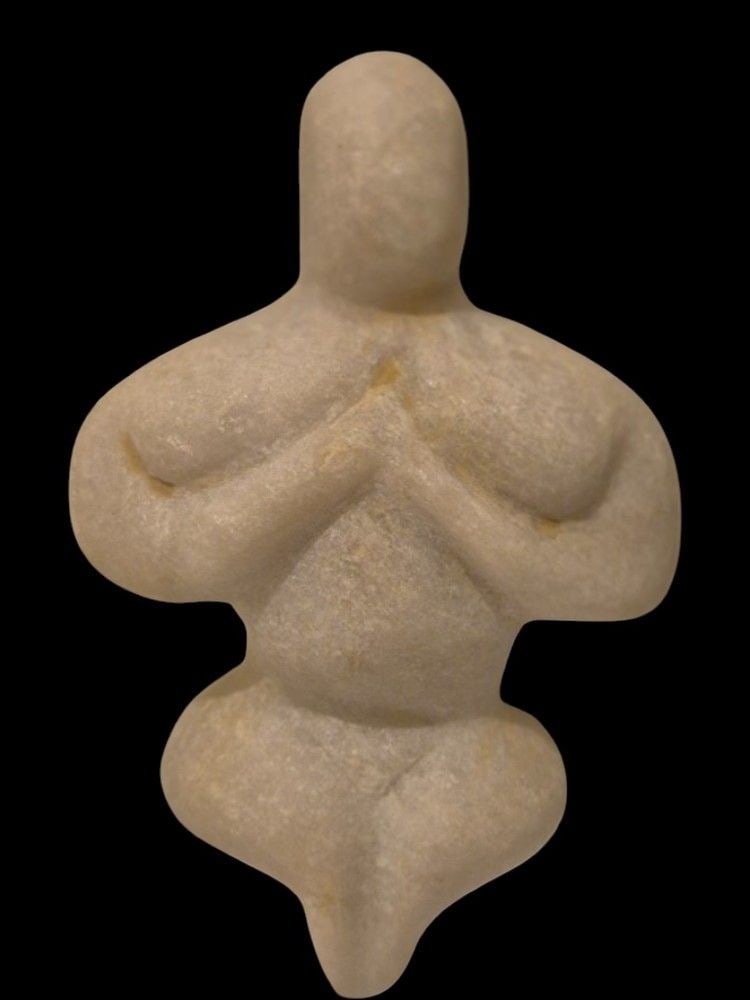 Neolithic steatopygous female figure in marble – No. 6 (Eastern Europe / Black Sea, c. 5000–3000 (1 of 3)