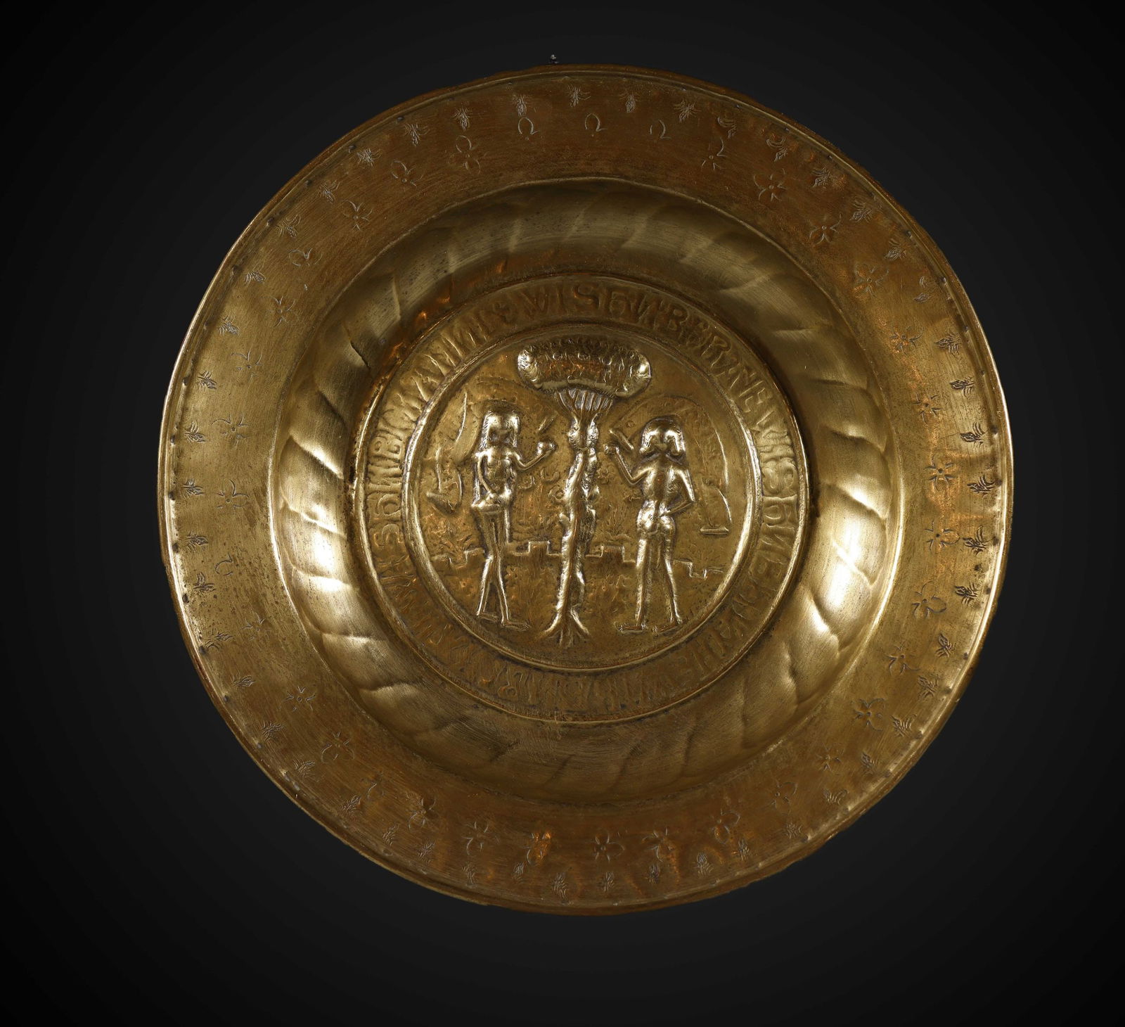 Large Alms Plate from Nuremberg, Germany, 16th/17th century (1 of 4)