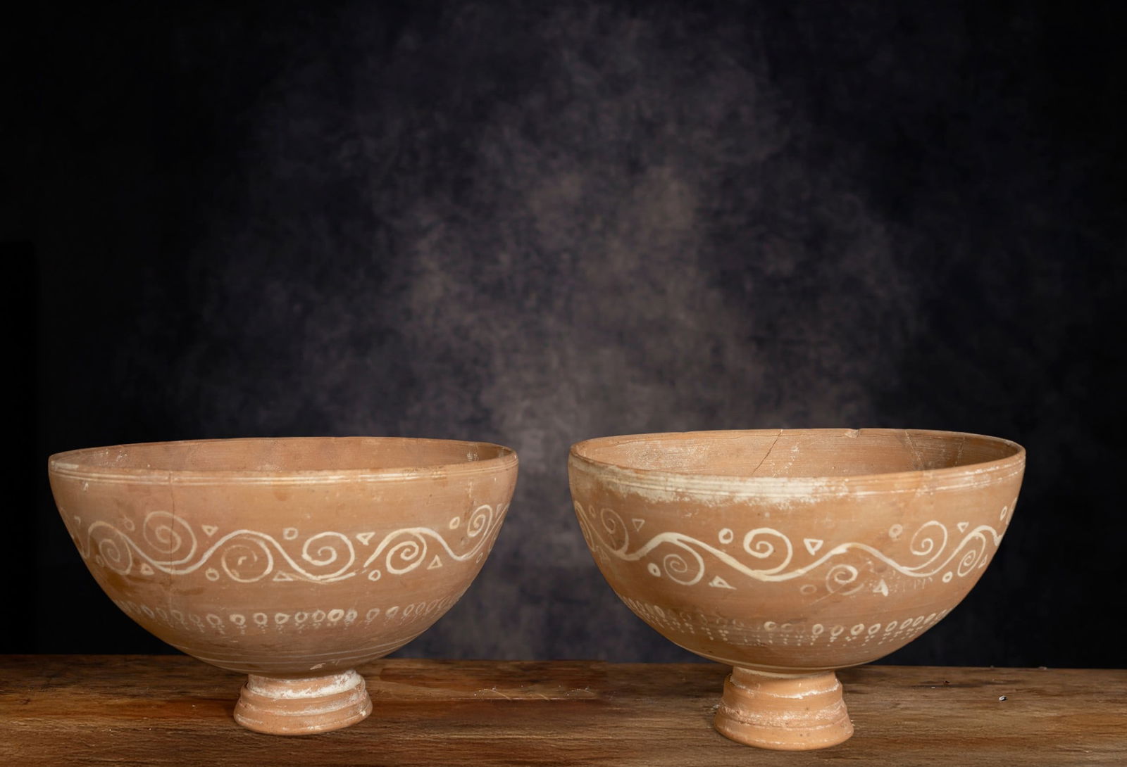 Pair of Important Magna Graecia Terracotta Vases - 3rd BC (1 of 7)